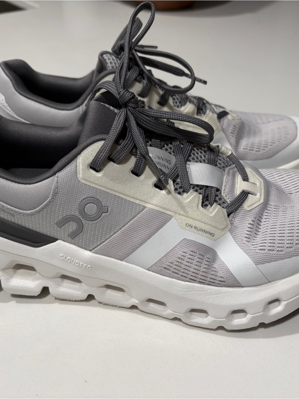 On Running Cloudtec Gray & White Running Sneakers